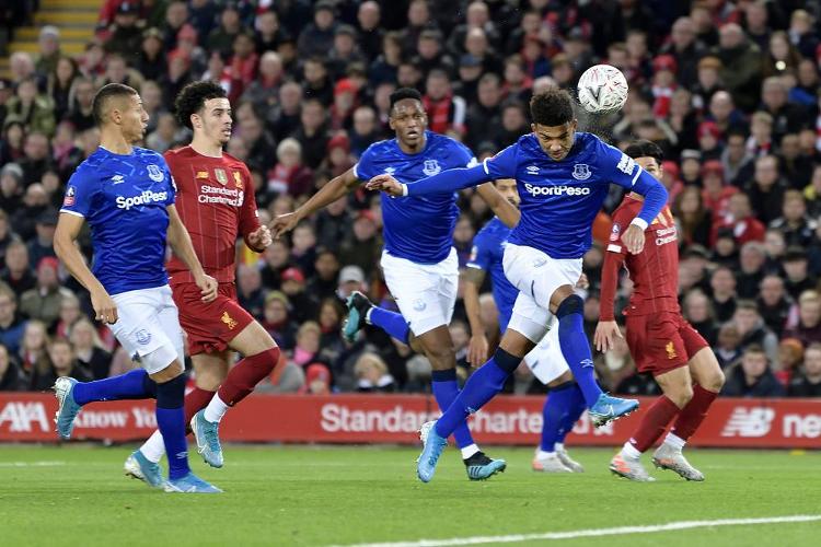 武体集团官方：武汉体育中心将改建为8万坐席专业足球场