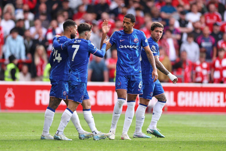 肯尼亚选手打破重庆马拉松男子组赛会纪录夺冠